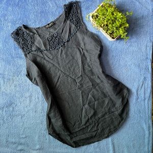 James Lakeland brand top